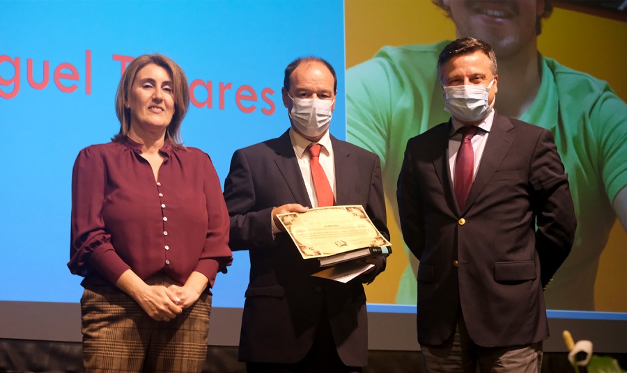 Grupo Bensaude entrega prémio de mérito académico ESDR